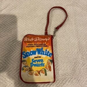 NWOT Disney wristlet Snow White​​​​​​​​